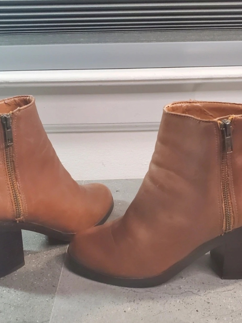 GAP Tan Leather-Look Side-Zip Ankle Booties